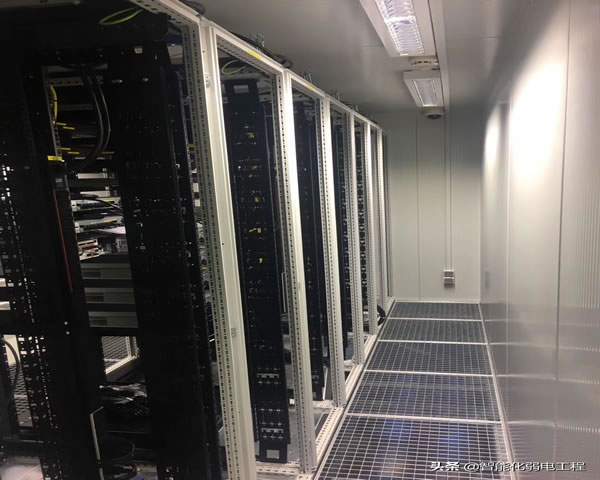 Understand The Latest Technologies And Configuration Trends Of German Computer Room Equipment